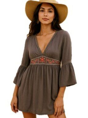 Flying Tomato Women's Mini Dress Size Medium Boho Gray Embroidered Beach Lace